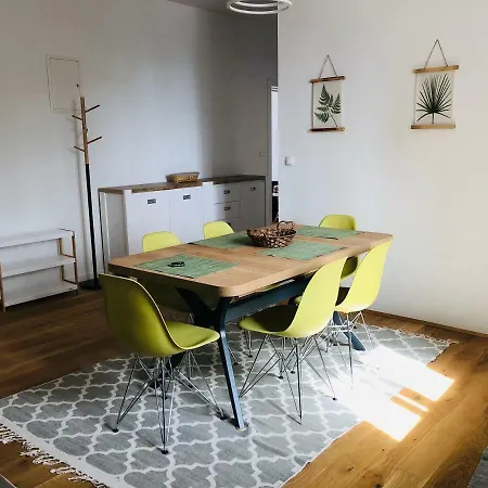 Apartamento Kolovare Beachfront