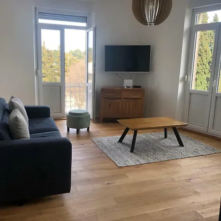 Apartamento Kolovare Beachfront